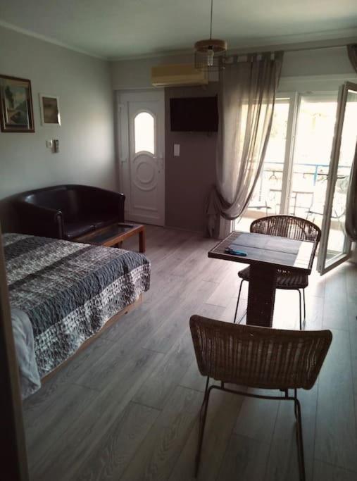 Minimal & Cozy Στουντιο Με Δωρεαν Χωρο Σταθμευσησ Кавала Екстер'єр фото